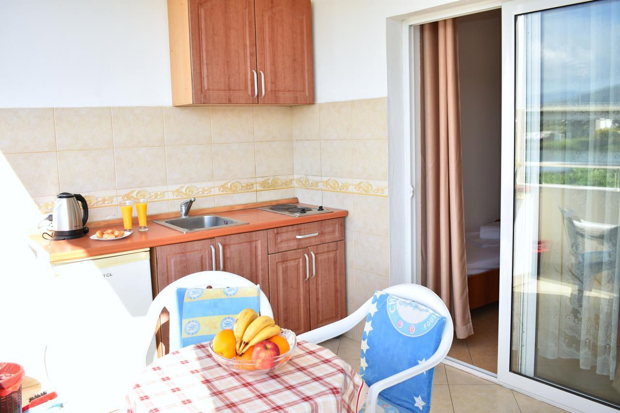 Beach Walk Apartments Улцин Екстериор снимка